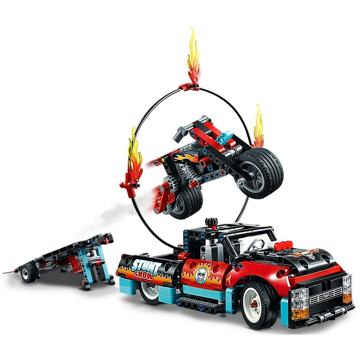 Lego 42106 Technic Gösteri Kamyoneti ve Motosikleti