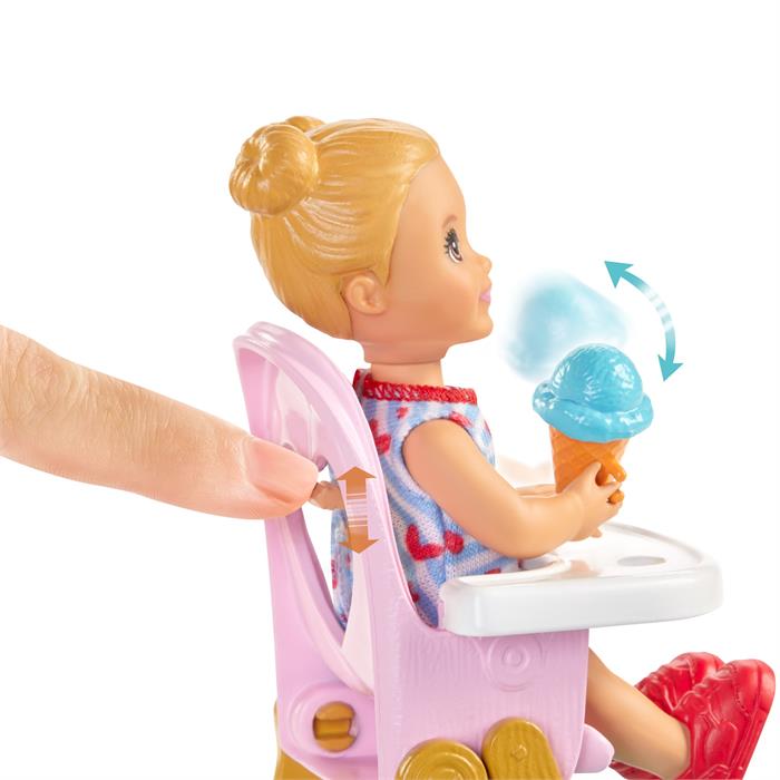 Barbie Bebek Bakıcısı Bebeği Minik Bebekler ve Aksesuarları Oyun Seti, Mama Sandalyeli GHV87