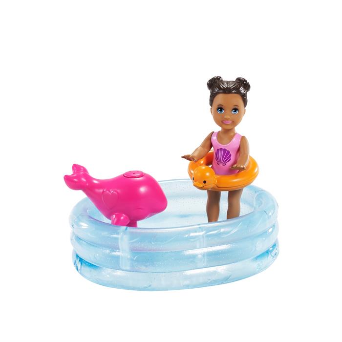 Barbie Skipper Bebek Bakıcısı Bebekleri ve Oyun Seti, Havuz Temalı GRP39