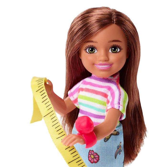 Barbie Chelsea Meslekleri Öğreniyor Bebek Serisi - Moda Tasarımcısı HCK70