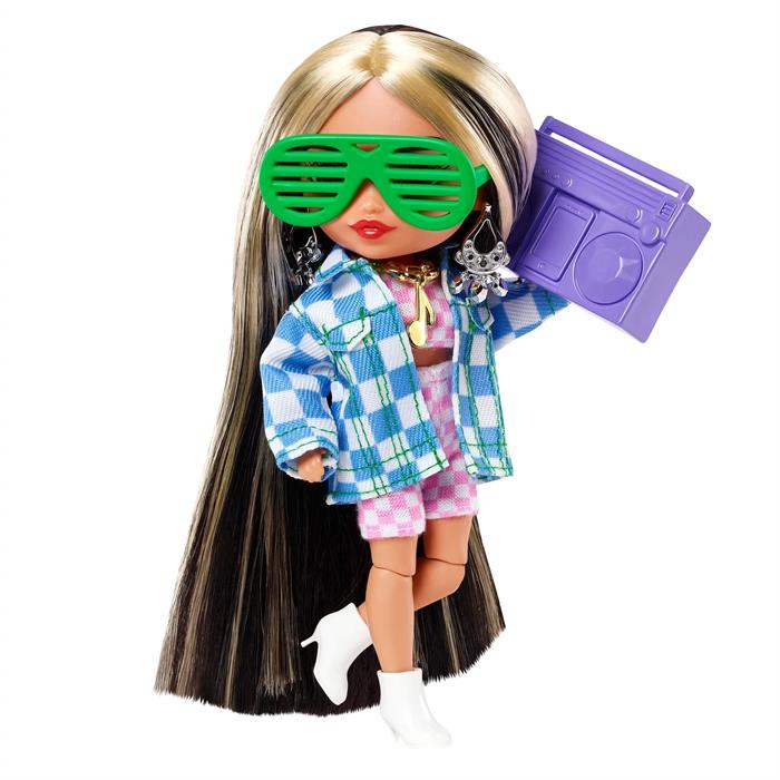 Barbie Extra Mini Bebekler (14 cm) Müzik Setiyle Uzun Düz Saçlı Bebek, Giysileri, Aksesuarları ve Standıyla HGP64