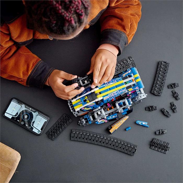 Lego Technic Uygulama Kumandalı Dönüşüm Aracı 42140